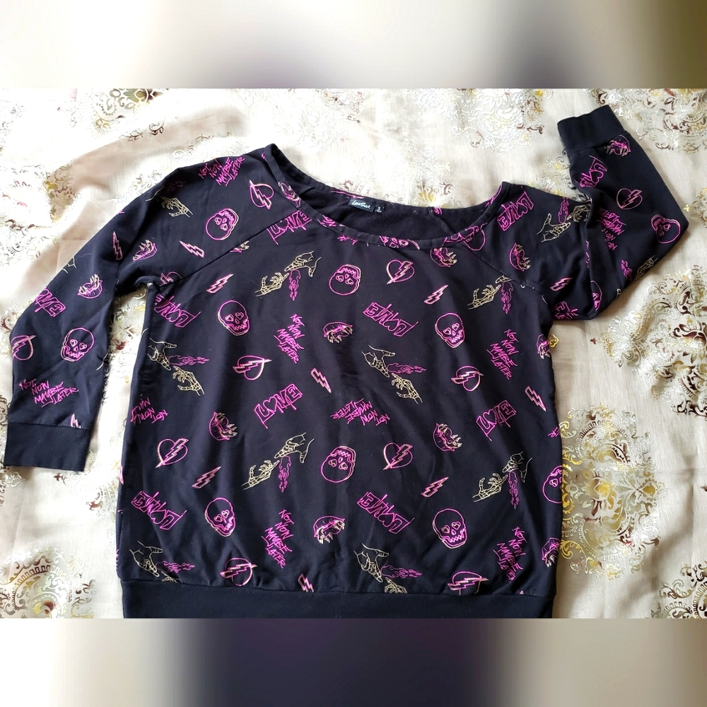 Torrid Lovesick off the shoulder sweatshirt,  sz 2